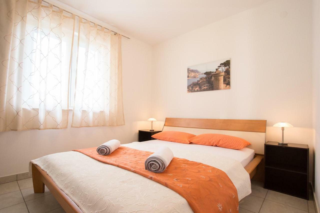 Apartment Smuljic Vrboska Extérieur photo