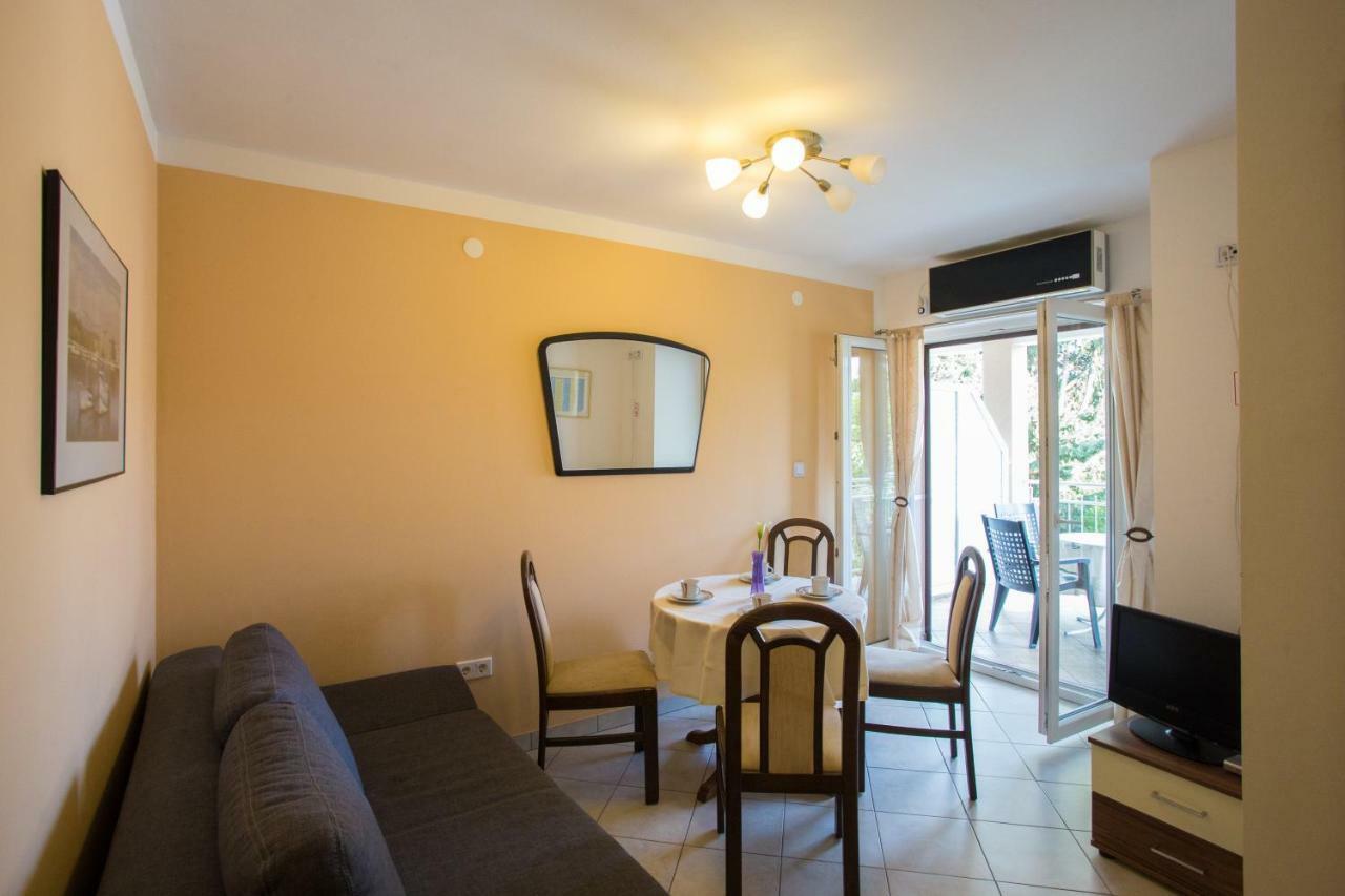 Apartment Smuljic Vrboska Extérieur photo